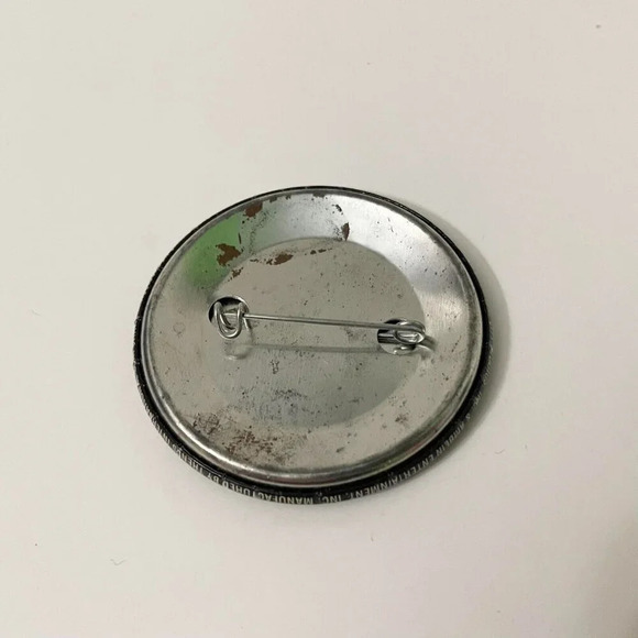 Vintage 1992 Lot of 2 Jurassic Park Buttons Pinback Pins - Picture 13 of 16